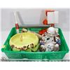 Image 1 : ESTATE CRATE OF ASIAN THEME DECORATIONS AND