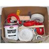 Image 1 : BOX WITH 3.78L TRIMCLAD RUST PAINT, 3.78L WHITE
