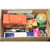 Image 1 : ESTATE BOX OF TOYS AND GAMES