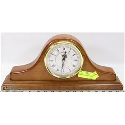 DUMAI MANTLE WOOD CLOCK.