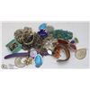Image 1 : FLAT ASSORTED FASHION JEWELRY.