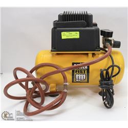 POWERFIST 2 GALLON 100PSI AIR COMPRESSOR ( TOOLS )