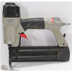PORTER CABLE PNEUMATIC 18ga BRAD NAILER ( TOOLS )