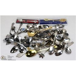 BOX OF COLLECTOR VINTAGE  SPOONS