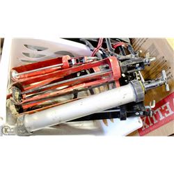 PLASTIC BIN WITH VARIOUS SIZE CAULKING GUNS