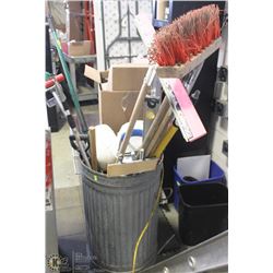 METAL GARBAGE BIN WITH VARIOUS LEVELS, BRUSHES,