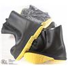 Image 1 : 3 NEW PAIRS OF SERVUS RUBBER OVER-BOOTS SIZE: 6-8