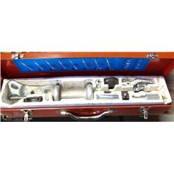 13 PIECE SLIDE HAMMER KIT