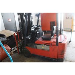 TOYOTA 5FBE18 ELECTRIC FORKLIFT S#: 26544 W/