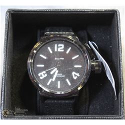 Q-MAX BLACK FACE W/ BLACK LEATHER STRAP MENS WATCH