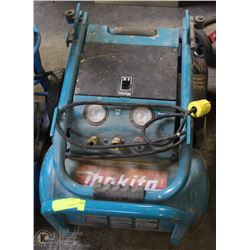 MAKITA MAC5200 3HP AIR COMPRESSOR