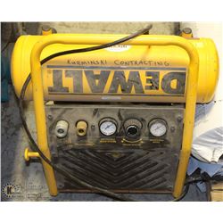 DEWALT 2 GALLON AIR COMPRESSOR D55141