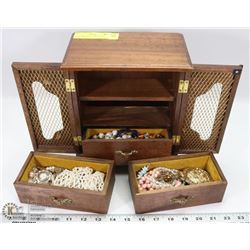 ESTATE MUSICAL JEWELRY BOX WITH CONTENTS.