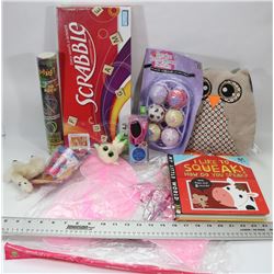 FLAT OF CHILDREN'S TOYS INCLUDING NEW SCRABBLE