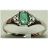 Image 2 : 19) 10K WHITE GOLD EMERALD AND 2 DIAMOND RING