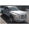 Image 4 : REBUILT STATUS 2008 DODGE DAKOTA LT 4X4