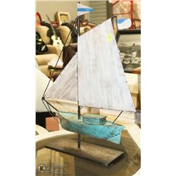 SHOWHOME METAL SHIP ORNAMENT