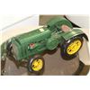 Image 1 : SHOWHOME GREEN ORNAMENTAL TRACTOR