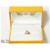 Image 3 : 40) 14K GOLD DIAMOND CLUSTER STYLE ESTATE RING
