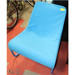 SHOWHOME BLUE FABRIC LOUNGE CHAIR
