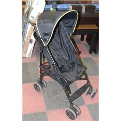 TANDEM WHEEL BABY STROLLER.