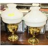 Image 1 : PAIR OF VINTAGE ALADDIN STYLE OIL LAMPS