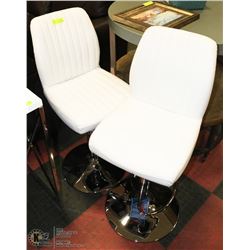 PAIR OF WHITE AND CHROME BASE HYDRAULIC LIFT BAR