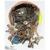 Image 1 : WICKER BASKET WITH VINTAGE AND ASSORTED KEYS