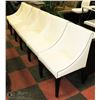 Image 1 : SHOWHOME GROUP OF 6 WHITE LEATHERETTE NAILHEAD