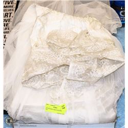 1958 WEDDING DRESS HEADPIECE & VIEL