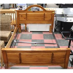 QUEEN SIZE SOLID WOOD BED FRAME INCL HEADBOARD