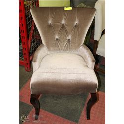 SHOWHOME CHAIR ON CHOICE