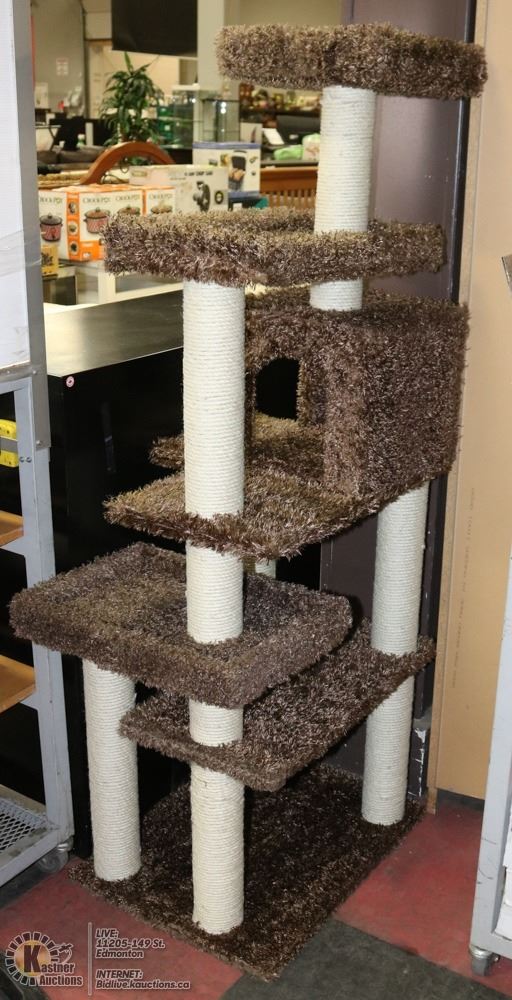 Deluxe Cat Playground Whisker City Menalmeida