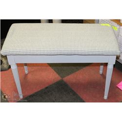 WHITE HALLWAY PADDED BENCH 14"X30"