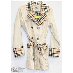BURBERRY LADIES TRENCH COAT, SIZE LARGE