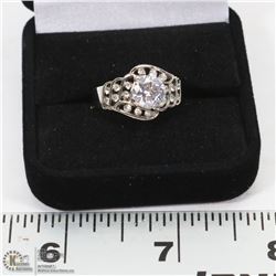 LADIES STAINLESS FASHION RING