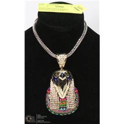 EGYPTIAN STYLE RHINESTONE PENDANT AND CHAIN.