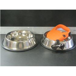 New pet bundle/ 2 stainless non skid bowls& retractible leash for