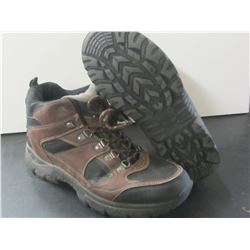 Hiking Boots size 8.5 m