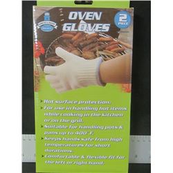 New Pair of Oven Gloves great for BBQ & Camping/ everyone should have