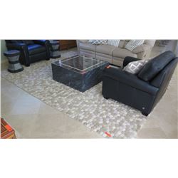 "Pebble Pom" Pattern Area Rug