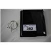 Image 1 : 16 GB IPAD WITH CHARGER AND STAND/CASE