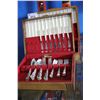 Image 2 : 2 CASES OF SILVERWARE