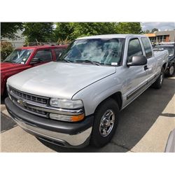 2001 CHEVROLET SILVERADO 1500, PU, GREY, VIN # 1GCEC19V11Z232847