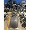 Image 2 : PRECOR EFX556I ELLIPTICAL CROSS TRAINER EXERCISE MACHINE