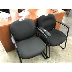 BLACK SLED BASE CLIENT CHAIR