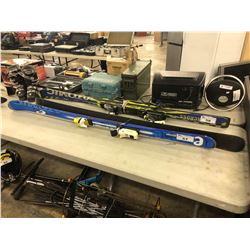 PAIR OF ATOMIC 168 CM SKIS