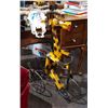 Image 1 : METAL GIRAFFE ART PLANT STAND