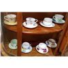 Image 1 : LOT OF 8 ENGLISH BONE CHINA TEACUPS/SAUCERS