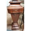 Image 1 : MAHOGANY PEDESTAL